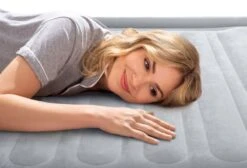 Intex Comfort Plush Luchtbed - Queensize - Ingebouwde Elektrische Pomp 17 Intex Comfort Plush Luchtbed - Queensize - Ingebouwde Elektrische Pomp -Bo-Camp || Intex || Outwell Verkoopwinkel 1320 1900 67770 inuse1 2022 300