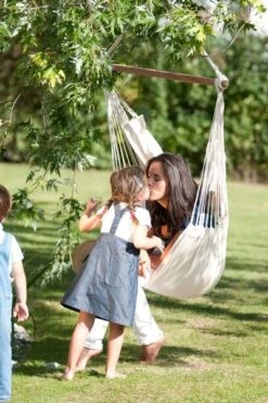 La Siesta Modesta Hangstoel - Latte -Bo-Camp || Intex || Outwell Verkoopwinkel 900 598 moc14 1 ambiance 005